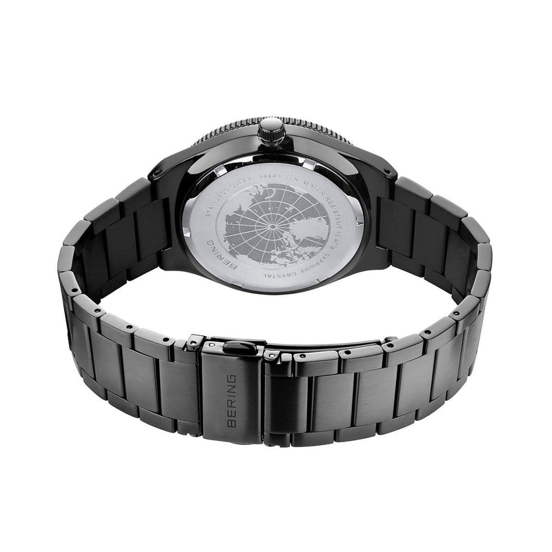 Bering Solar Ø43mm 14443-779 analog herrklocka med grå urtavla och armband i rostfritt stål