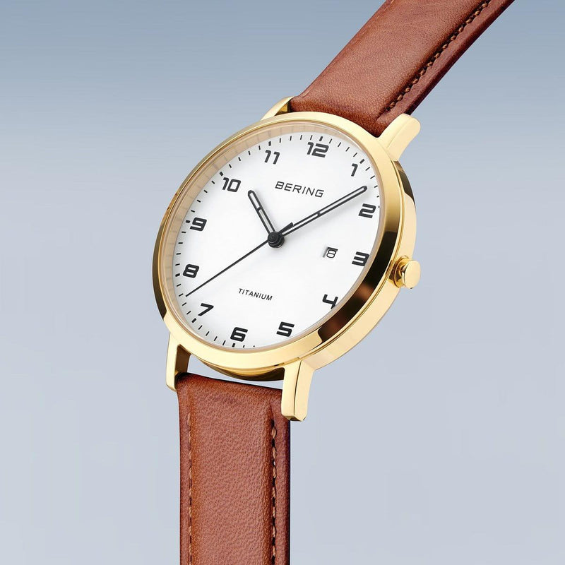 Bering Classic Ø34mm 18634-534 analog damklocka med vit urtavla och armband i läder