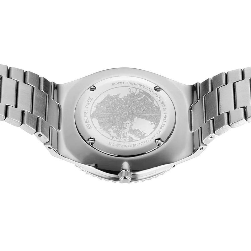 Bering Classic 18940-708 analog herrklocka med grön urtavla och armband i rostfritt stål