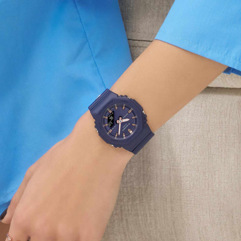 Casio G-Shock GMA-P2100M-2AER analog unisexklocka med blå urtavla och armband i resin