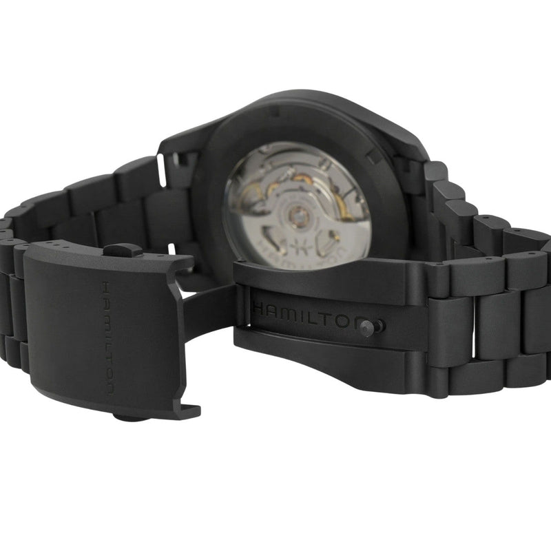 Hamilton Khaki Field Titanium H70215130 analog herrklocka med svart urtavla och armband i titan