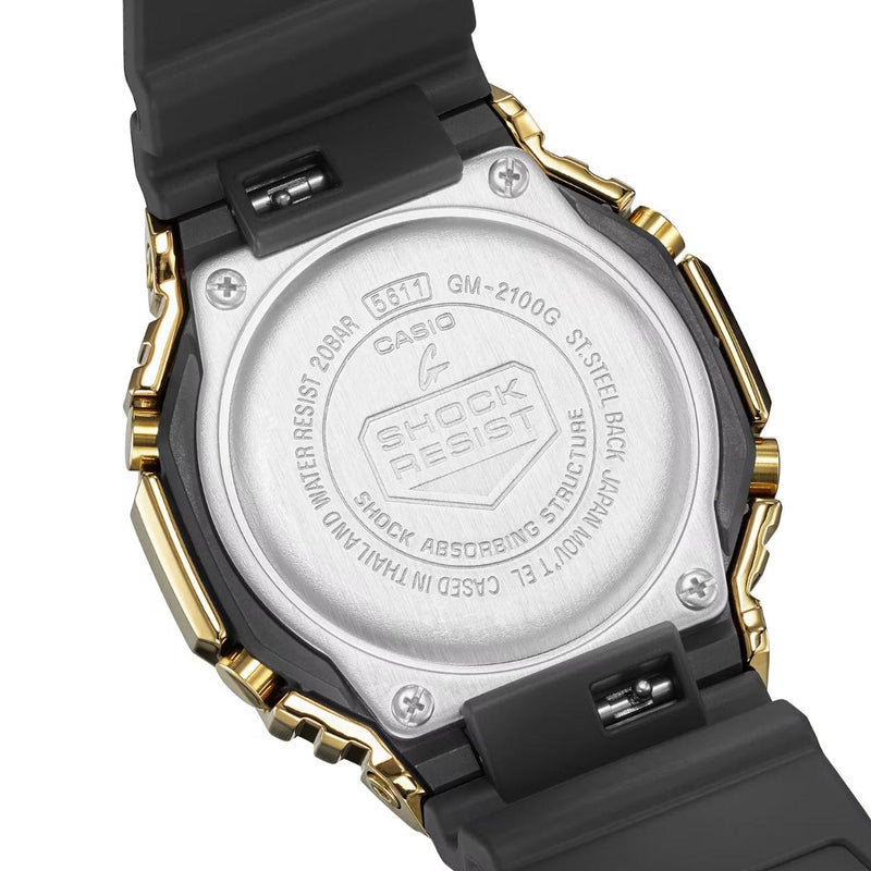Casio G-Shock GM-2100G-1A9ER analog herrklocka med svart urtavla och armband i resin