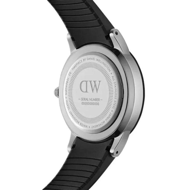Daniel Wellington Iconic Motion DW00100612 analog herrklocka med svart urtavla och armband i silikon