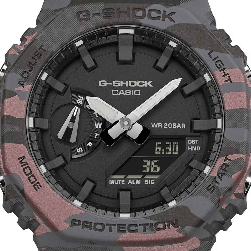 Casio G-Shock GA-2100CM-8AER ana-digi herrklocka med svart urtavla och armband i resin