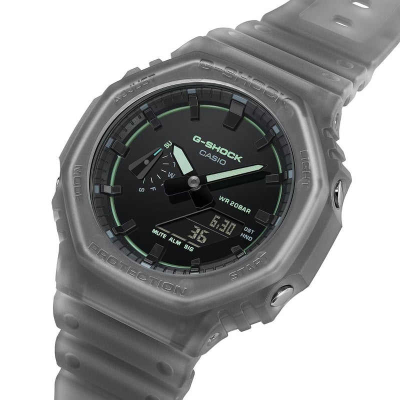 Casio G-Shock GA-2100K-1AER analog unisexklocka med svart urtavla och armband i resin