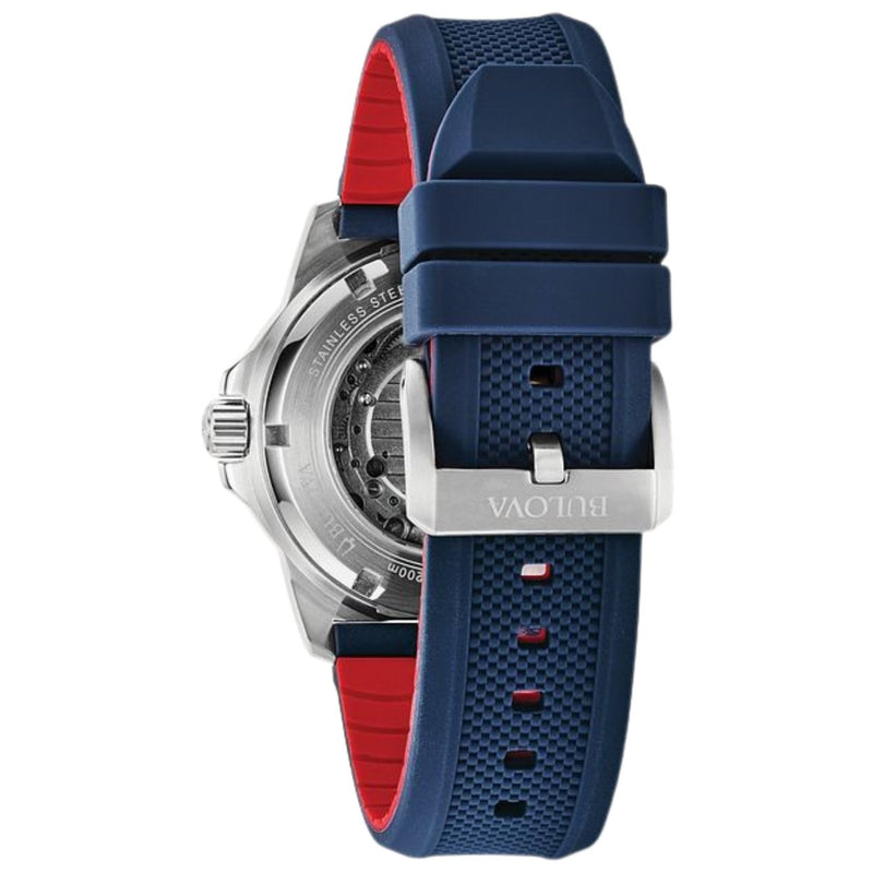 Bulova Marine Star 98A225 analog herrklocka med silver urtavla och armband i silikon