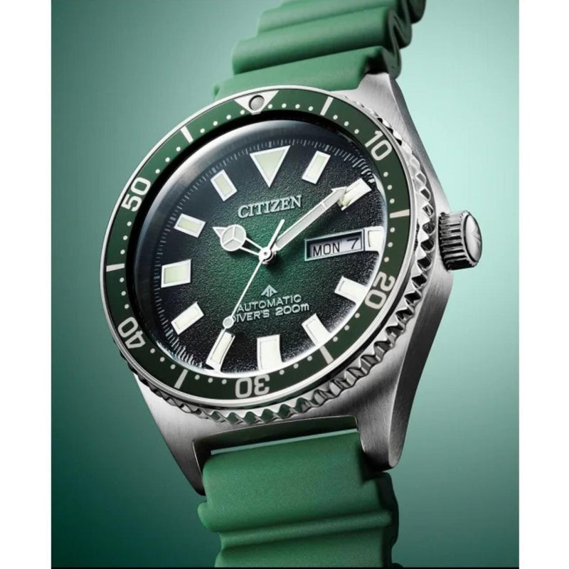 Citizen Promaster Automatic NY0121-09X analog herrklocka med grön urtavla och armband i gummi