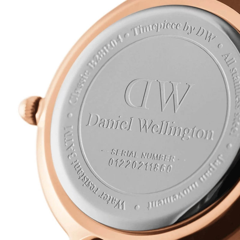 Daniel Wellington Petite Melrose DW00100161 analog damklocka med svart urtavla och armband i rostfritt stål