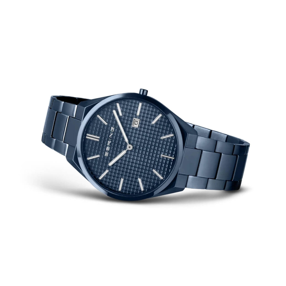Bering Ultra Slim 17240-797 analog herrklocka med blå urtavla och armband i rostfritt stål