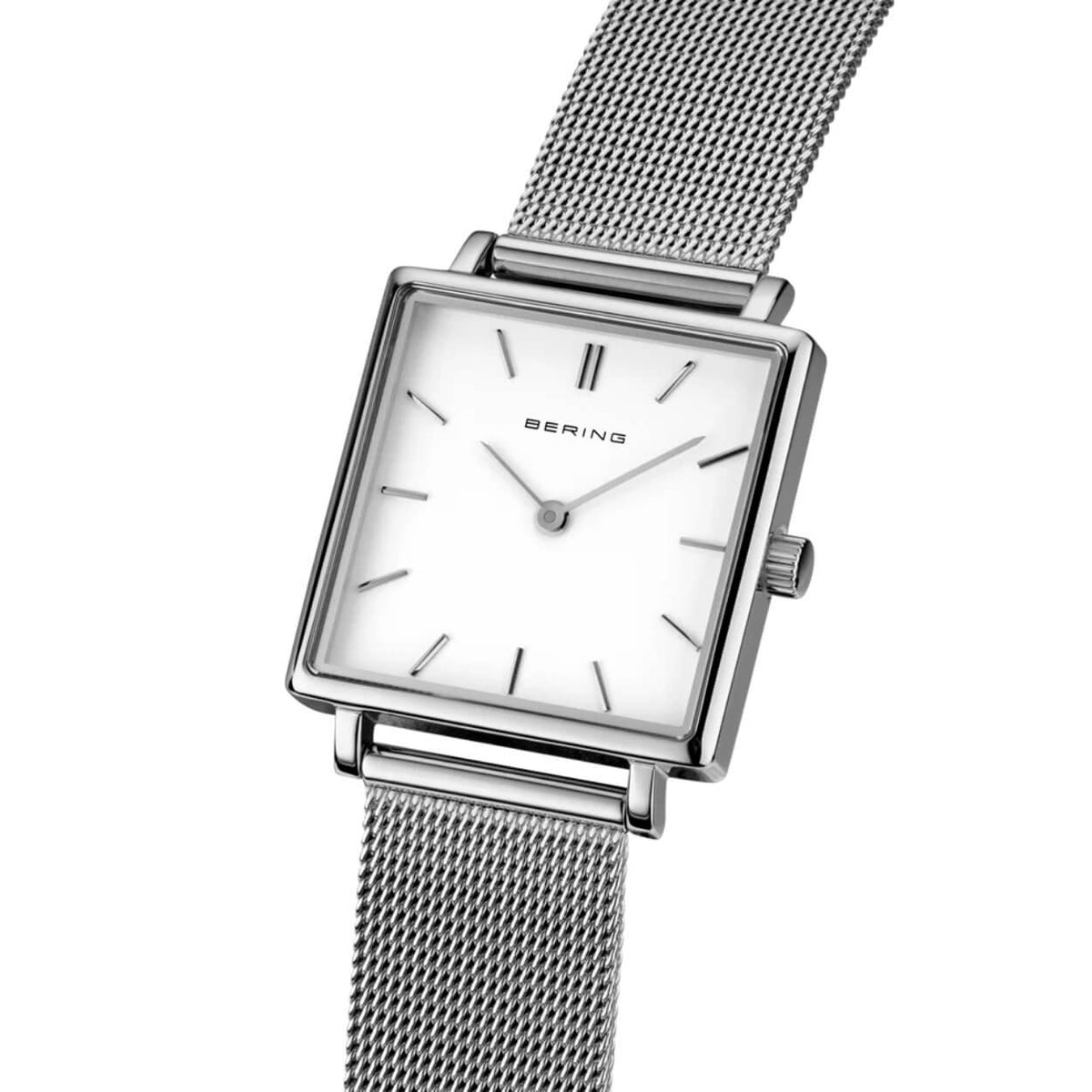 Bering Classic 18226-004 analog damklocka med vit urtavla och armband i mesh