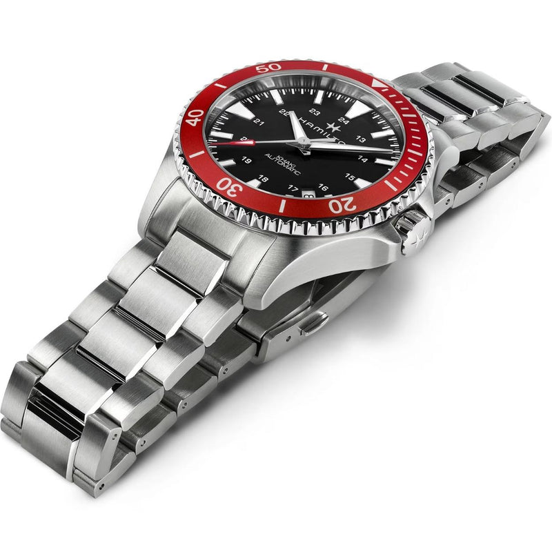 Hamilton Khaki Navy Scuba Auto H82405130 analog herrklocka med svart urtavla och armband i rostfritt stål