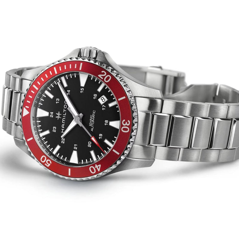 Hamilton Khaki Navy Scuba Auto H82405130 analog herrklocka med svart urtavla och armband i rostfritt stål
