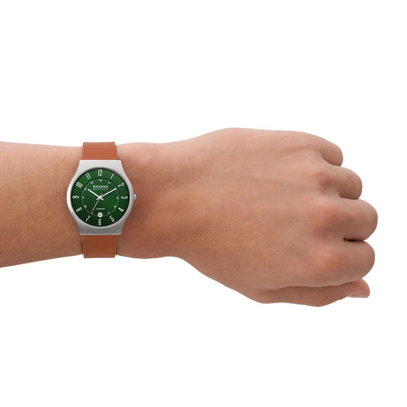 Skagen Sundby Titanium Ø40mm SKW6908 analog herrklocka med grön urtavla och armband i läder