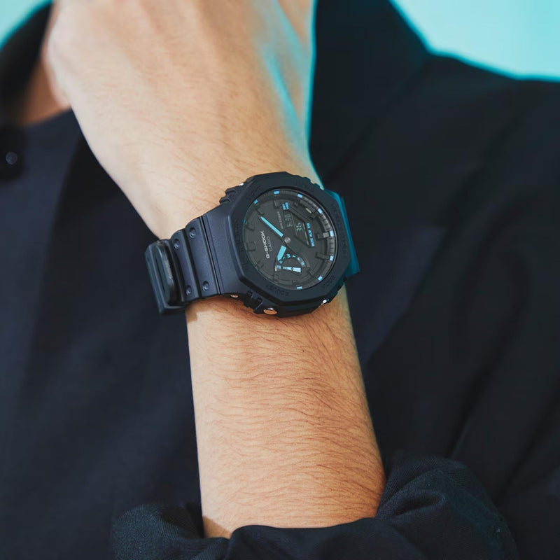 Casio G-Shock GA-2100-1A2ER analog herrklocka med svart urtavla och armband i resin