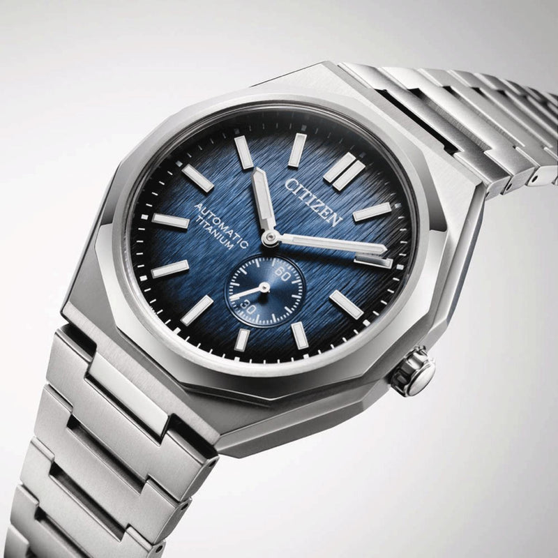 Citizen Super Titanium zenshin NK5020-58M analog herrklocka med blå urtavla och armband i titan