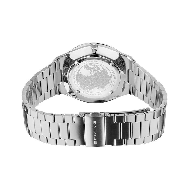 Bering Classic 18940-707 analog herrklocka med mörk blå urtavla och armband i rostfritt stål