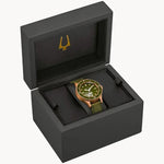Bulova MIL-Ships 98A324 analog herrklocka med grön urtavla och armband i textil