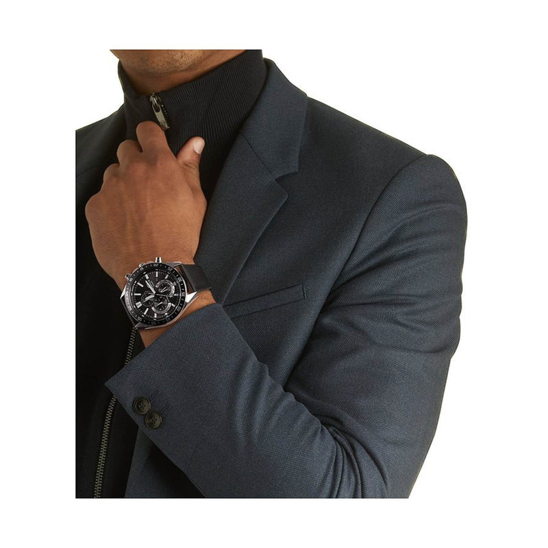 Casio Edifice EFV-620L-1AVUEF analog herrklocka med svart urtavla och armband i silikon