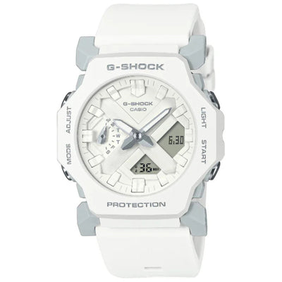 Casio G-Shock GA-2300-7AER analog herrklocka med vit urtavla och armband i resin