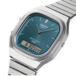 Casio Vintage AQ-240E-3AEF analog unisexklocka med turkos urtavla och armband i rostfritt stål