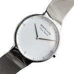 Bering Max Rene 15540-004 analog herrklocka med vit urtavla och armband i rostfritt stål
