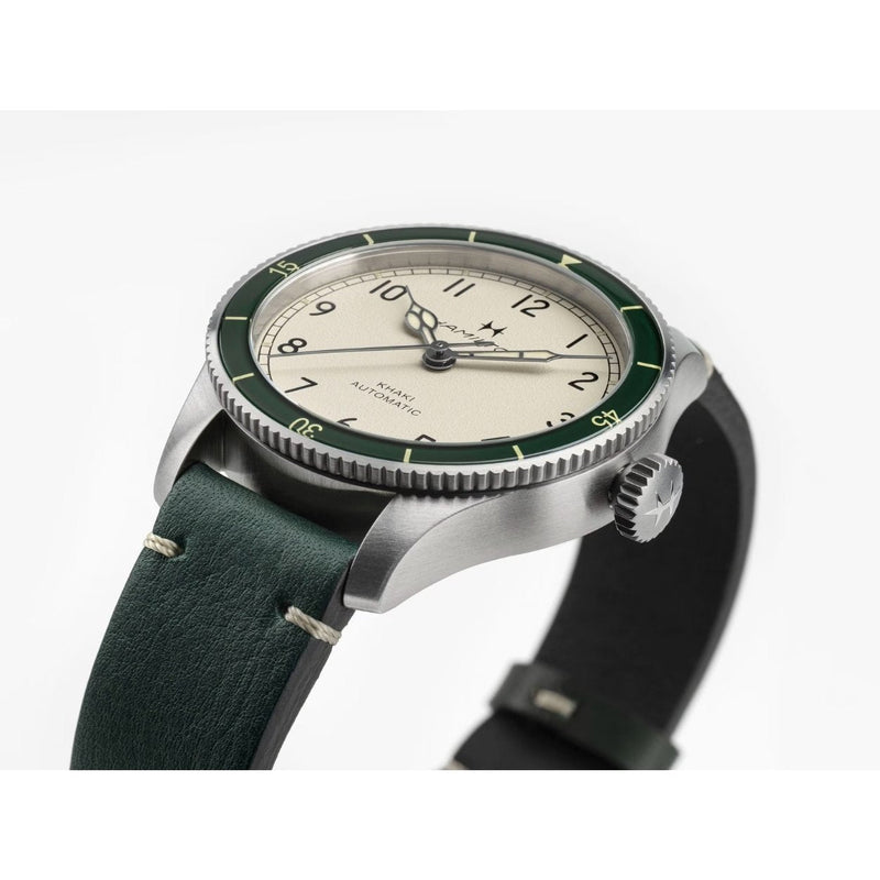 Hamilton Khaki Aviation Pilot Pioneer H76255810 analog herrklocka med vit urtavla och armband i läder