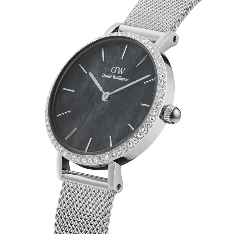 Daniel Wellington Petite Lumine DW00100661 analog damklocka med svart urtavla och armband i rostfritt stål