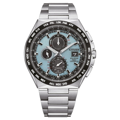 Citizen Super Titanium Radio Controlled AT8238-84M analog herrklocka med turkos urtavla och armband i titan