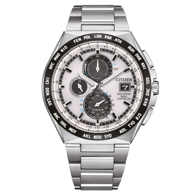 Citizen Super Titanium Radio Controlled AT8238-84A analog herrklocka med silver urtavla och armband i titan