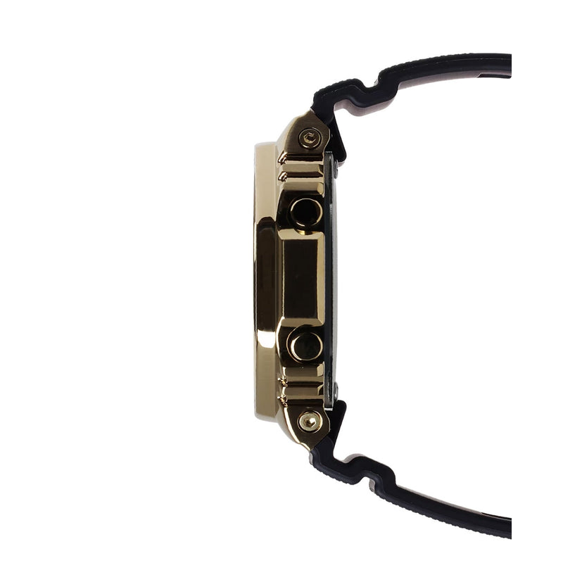 Casio G-Shock GM-2100G-1A9ER analog herrklocka med svart urtavla och armband i resin