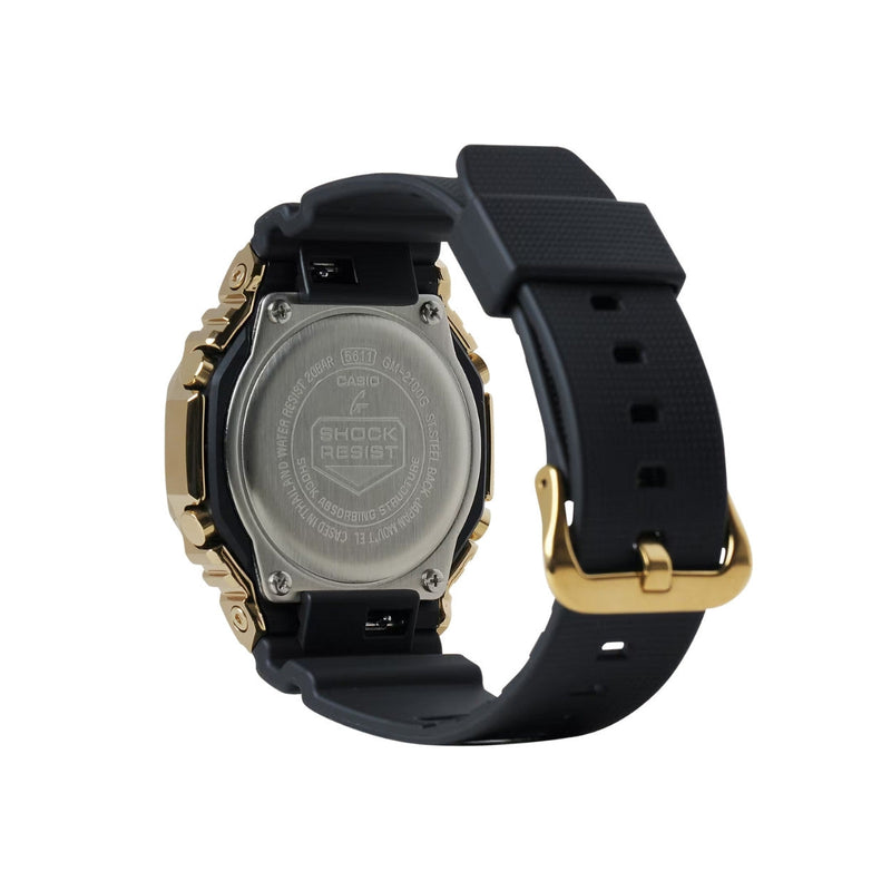 Casio G-Shock GM-2100G-1A9ER analog herrklocka med svart urtavla och armband i resin