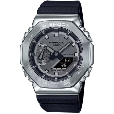 Casio G-Shock GM-2100-1AER analog herrklocka med silver urtavla och armband i resin