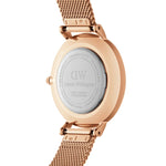 Daniel Wellington Petite Lumine Bezel Melrose DW00100663 analog damklocka med rosa urtavla och armband i rostfritt stål