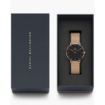 Daniel Wellington Petite Melrose Black DW00100303 analog damklocka med svart urtavla och armband i rostfritt stål