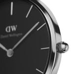 Daniel Wellington Petite Ashfield DW00100308 analog damklocka med svart urtavla och armband i rostfritt stål
