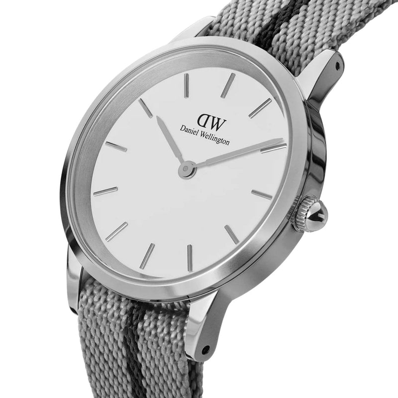 Daniel Wellington Iconic NATO DW00100679 analog damklocka med vit urtavla och armband i nylon