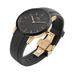 Daniel Wellington Iconic Motion DW00100611 analog herrklocka med svart urtavla och armband i silikon