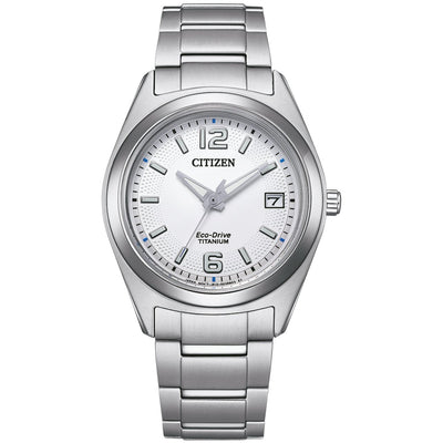 Citizen Super Titanium Eco-Driv FE6151-82A analog damklocka med vit urtavla och armband i titan