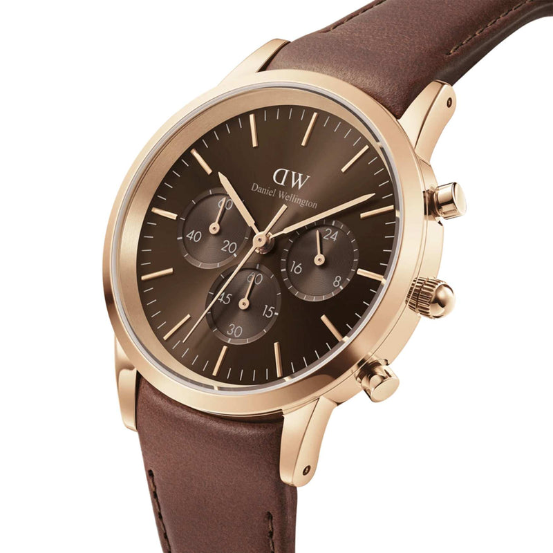 Daniel Wellington Iconic Chronograph St Mawes Amber RG analog herrklocka med brun urtavla och armband i läder