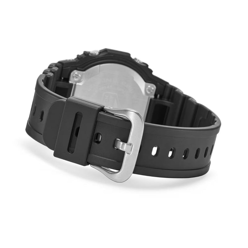 Casio G-SHOCK GW-M5610U-1ER digital herrklocka med svart urtavla och armband i resin