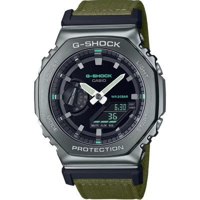 Casio G-Shock GM-2100CB-3AER ana-digi herrklocka med svart urtavla och armband i kanvas