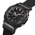 Casio G-Shock GM-2100CB-1AER ana-digi unisexklocka med svart urtavla och armband i textil