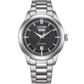 Citizen Eco-Drive AW0151-85EC analog herrklocka med svart urtavla och armband i rostfritt stål