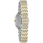 Bulova Sutton 98L330 analog damklocka med silver urtavla och armband i rostfritt stål