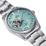 Orient Contemporary RA-AR0009L30B analog herrklocka med blå urtavla och armband i rostfritt stål