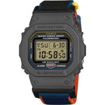 Casio G-Shock DW-5600MNC-8A2ER digital unisexklocka med svart urtavla och armband i textil