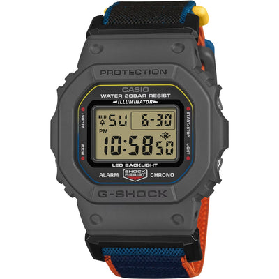 Casio G-Shock DW-5600MNC-8A2ER digital unisexklocka med svart urtavla och armband i textil