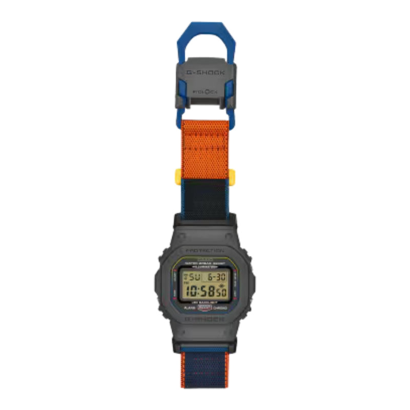 Casio G-Shock DW-5600MNC-8A2ER digital unisexklocka med svart urtavla och armband i textil