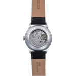 Orient Bambino RA-AP0104S30B analog herrklocka med silver urtavla och armband i läder