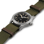 Hamilton Khaki Field Quartz H69301930 analog unisexklocka med svart urtavla och armband i textil